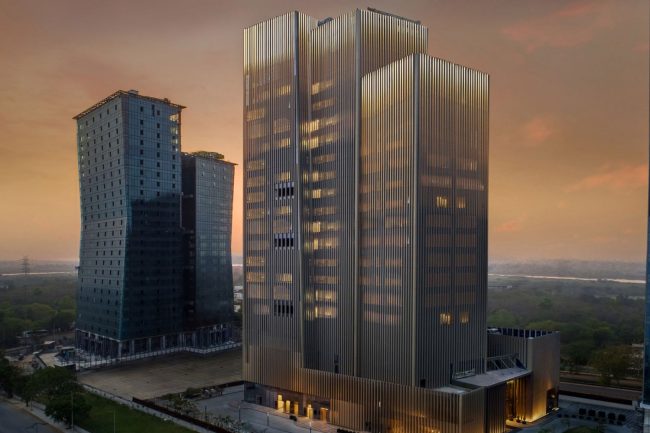 Max Estate 16B Noida Super Luxury